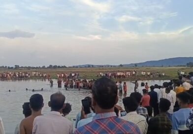 खंडवा में बड़ा हादसा: मूर्ति विसर्जन के लिए जा रही ट्रॉली नदी में गिरी, 10 की मौत