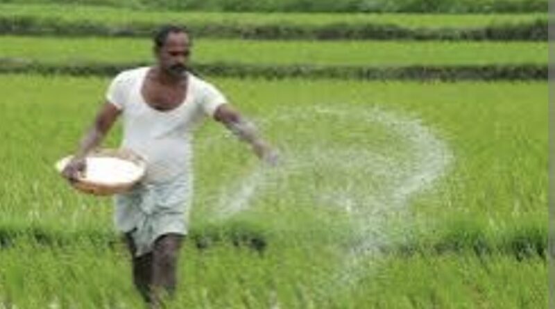 छिंदवाड़ा खाद वितरण की नई व्यवस्था: ‘पटवारी सत्यापित ऋण पुस्तिका’ होगी जरूरी  : पीओएस मशीन से ही होगी बिक्री छिंदवाड़ा खाद वितरण की नई व्यवस्था: ‘पटवारी सत्यापित ऋण पुस्तिका’ होगी जरूरी  : पीओएस मशीन से ही होगी बिक्री