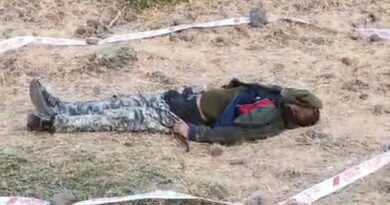 मुलताई में सनसनी: नाले में मिला छिंदवाड़ा 8वीं बटालियन के जवान का शव, पत्थर से सिर कुचलकर की गई निर्मम हत्या मुलताई में सनसनी: नाले में मिला छिंदवाड़ा 8वीं बटालियन के जवान का शव, पत्थर से सिर कुचलकर की गई निर्मम हत्या