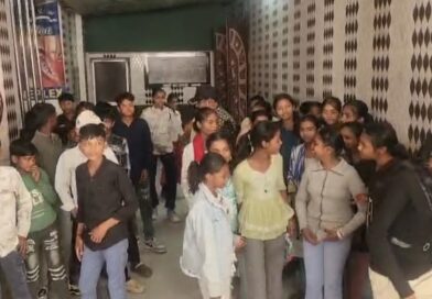 छिंदवाड़ा में समाजसेवा की अनूठी मिसाल: पहली बार बड़े पर्दे पर फिल्म देख खिल उठे बच्चों के चेहरे छिंदवाड़ा में समाजसेवा की अनूठी मिसाल: पहली बार बड़े पर्दे पर फिल्म देख खिल उठे बच्चों के चेहरे