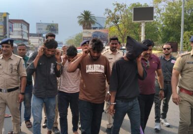 गांगीवाड़ा सराफा लूट कांड के चार और फरार आरोपी गिरफ्तार, 5 लाख के जेवर बरामद गांगीवाड़ा सराफा लूट कांड के चार और फरार आरोपी गिरफ्तार, 5 लाख के जेवर बरामद