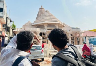 अयोध्या के वास्तुकारों ने किया बड़ी माता मंदिर निर्माण का निरीक्षण